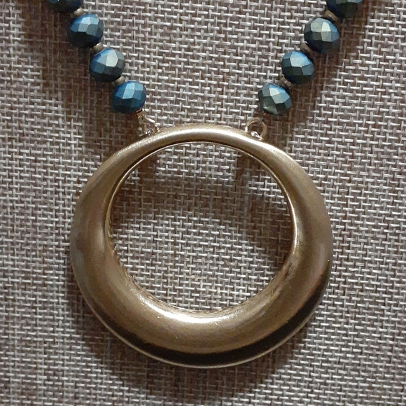 CHRISTOPHER  &  BANKS - Picture 5 of 5